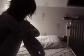 Nghiện phim cấp 3, thiếu niên chặn xe thiếu nữ đi đường để hiếp dâm