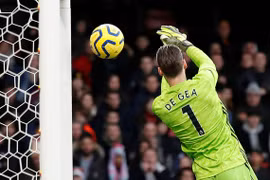 De Gea mắc sai lầm, M.U 'phơi áo' trước Watford