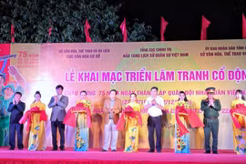 Triển lãm tranh cổ động kỷ niệm ngày thành lập Quân đội nhân dân Việt Nam