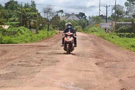 Tỉnh lộ xuống cấp, kinh phí sửa chữa eo hẹp