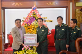 Thăm và chúc mừng các đơn vị quân đội nhân ngày 22-12