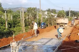 Ia Din: Huy động sức dân xây dựng nông thôn mới