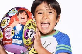 Mới 8 tuổi, YouTuber "nhí" kiếm được 26 triệu USD/năm