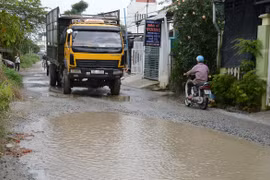 Nhà thầu Trung Quốc lại xin khất trả 7 tuyến đường mượn thi công cao tốc