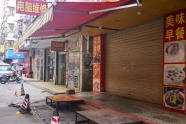 Thành phố TQ đang sầm uất, bỗng dưng như"thị trấn ma" vì thương chiến với Mỹ