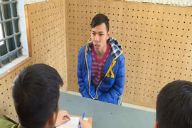 Bắt 3 nhân viên ngân hàng bán thông tin doanh nghiệp cho nhóm lừa đảo