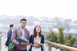 Đi du học không về, con 4 quan chức ở Quảng Ngãi phải đền 9 tỉ đồng