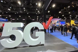 Năm 2020 với 5G, điện thoại gập, xe tự hành