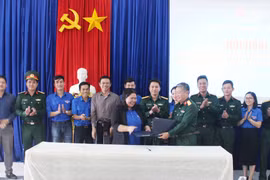 Hơn 5.000 ngày công giúp nhân dân