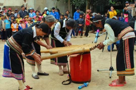 Người nối dài thanh âm Xê Ðăng