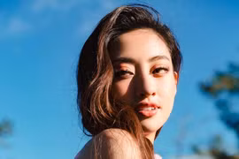 Hoa hậu Lương Thùy Linh tung ảnh đẹp mơ màng sau kết quả top 12 Miss World