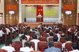 Thực hiện cho được tinh thần nêu gương kiểm điểm một cách nghiêm túc