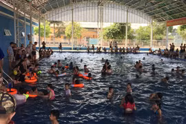 Chư Sê: Đưa vào sử dụng công trình hồ bơi công viên Phạm Văn Đồng