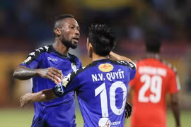 Hoàng Vũ Samson mong lên ĐTVN: Chờ cuộc gọi của ông Park nhưng…