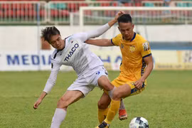 HAGL-Dược Nam Hà Nam Định: Đội khách quyết có điểm