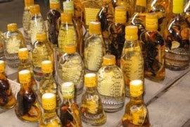 Uống rượu "thuốc" khi đi nhậu, bị cương dương suốt 24 giờ