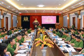 Tín dụng đen lãi suất 700% len lỏi đến mọi miền