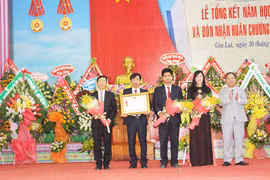 Trường Phổ thông DTNT tỉnh Gia Lai: Đón nhận Huân chương Lao động hạng nhì