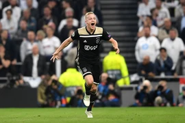 Hạ Tottenham, Ajax rộng cửa vào chung kết Champions League