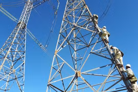 Phó Thủ tướng yêu cầu đánh giá tác động của giá điện tăng