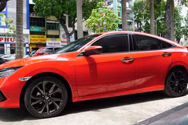 Honda Civic RS 2019 - sedan thể thao lăn bánh hơn 1 tỷ