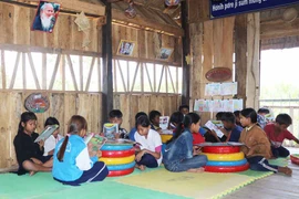 Thư viện... trường làng
