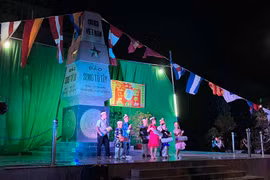 Song Tử Tây: Gặp làng quê giữa biển cả