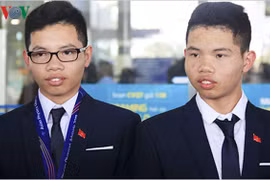 Ước mơ của anh em sinh đôi đều đoạt giải Olympic Vật lý châu Á