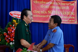 Chuyện tình cảm động của người lính 40 năm đi đòi công lý