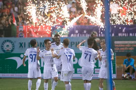 Vũ Văn Thanh ghi bàn từ cự ly 40m, HAGL thắng đậm Viettel