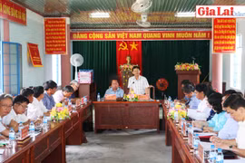 Bí thư Tỉnh ủy Gia Lai thăm, làm việc với xã vùng sâu Sró