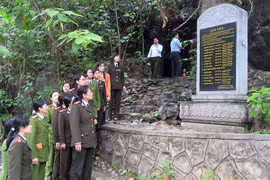 Trên những cung đường Trường Sơn huyền thoại