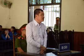 Xét xử kẻ tàng trữ "kho" vũ khí quân dụng để khủng bố