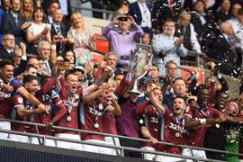 Aston Villa trở lại Premier League sau trận cầu đắt giá nhất hành tinh