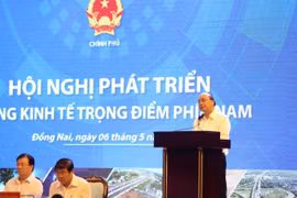 Thủ tướng: "Không nói nhiều thành tích,đi thẳng vào yếu kém để khắc phục!"