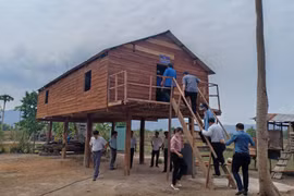 Trao nhà nhân ái cho hộ nghèo huyện Ia Pa