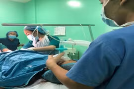 Người phụ nữ mang thai lần thứ 6 suýt chết vì bị xuất huyết