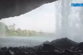 Chèo thuyền chinh phục thác nước hùng vĩ nhất Đăk Lăk