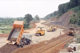 Huyền thoại đường Hồ Chí Minh-Bài 3: Mạch máu đất nước