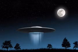 Ly kỳ bố con cựu thị trưởng Đức chạm trán người ngoài hành tinh