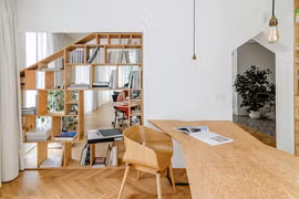 Nhà phố "ghi điểm" nhờ có phòng làm việc rộng rãi