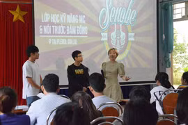 Quán quân Cầu Vồng 2013 Xuân Quỳnh mở lớp dạy làm MC tại Pleiku