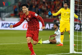 Kiểm tra y tế gặp vấn đề, Công Phượng chậm ngày sang Bỉ