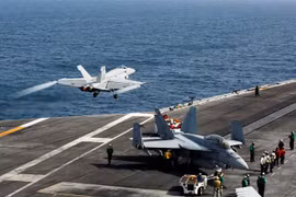 Iran dọa bắn tên lửa 'hủy diệt' các căn cứ Mỹ ở vùng Vịnh