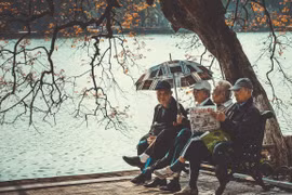 Hơn 200 bức ảnh kể chuyện 'Hà Nội thanh lịch, văn minh'