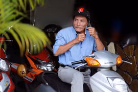 Thương Tín:Đời oan trái,U60 đi xe bus,tá túc chỗ rẻ kiếm tiền nuôi vợ con