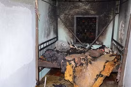 Người vợ ở Kiên Giang tưới xăng đốt chết chồng vì bị đánh