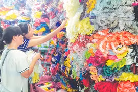 Loạn hàng ngoại gắn mác "made in Vietnam"