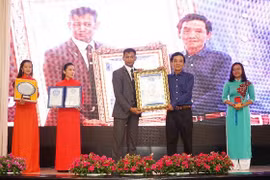 Họa sĩ Đoàn Việt Tiến lập kỷ lục thế giới