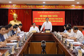 Chuẩn bị nhân sự tại chỗ kết hợp với điều động, luân chuyển cán bộ